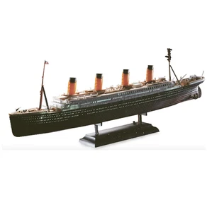 Academy 14220 RMS Titanic + Juego LED Kit Escala 1:700 - Imagen 1 de 1
