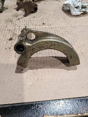 Austin Healey 100 (BN2, 100/6, 3000)  Gearbox 1st/2nd Selector 1B3708 P - Image 1 of 4