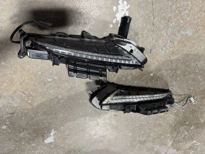 Левый и правый дневные ходовые огни для радиоуправляемого Lexus 2015–2018 годов от оригинального производителя б/у - Изображение 1 из 4