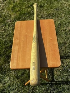 1960's  MICKEY MANTLE REGENT SEMI-PRO SIGNATURE MODEL 1530 BASEBALL BAT - Picture 1 of 10