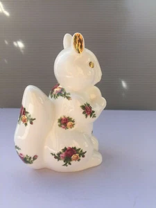 royal albert old country roses squirrel runny vermin figure ocr boxes red rose - Bild 1 von 11