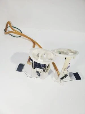 Par de bombas de combustible 3.7 EFI tracción trasera PN CR33-9H307-AD OEM 11 12 13 14 Ford Mustang Foto 1 de 4