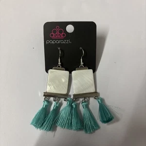 Paparazzi Earrings  - Picture 1 of 1