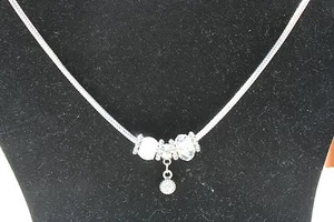 Collar hecho a mano con cuentas de cristal en tono plateado metales mixtos de 18 - Imagen 1 de 3