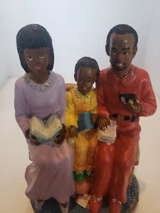 Vintage Afroamerikanische Familie auf Kirchenbank Harz Figuren - Bild 1 von 12