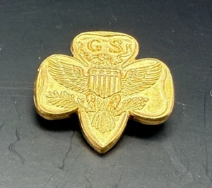 Vintage Girl Scout Eagle Gold Tone Sash Lapel Membership Pin - Picture 1 of 6
