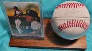 Rickie Weeks rookie card and autographed MLB baseball - Picture 1 of 3