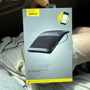 Jabra Freeway Wireless Bluetooth In-Car Speakerphone FM Transmitter Black HFS100 - Zdjęcie 1 z 1