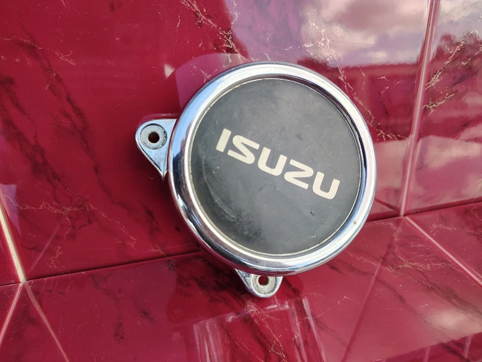 Tapa central de rueda Isuzu Trooper 1988-1997 6 tacos (1) fabricante de equipos originales de fábrica # 6796-RF vintage Foto 1 de 4