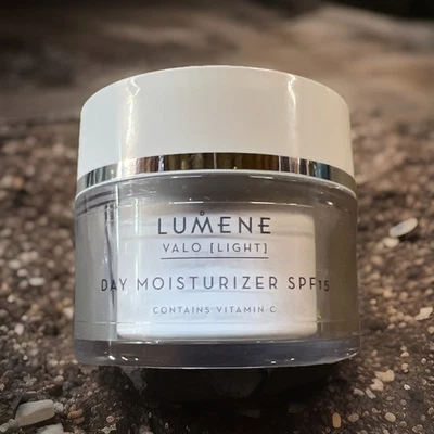 Crema hidratante de día Lumene Valo (ligera) FPS 15-1,7 Fl OC 50 ml (sin caja, sellada) Foto 1 de 3