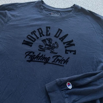 Camiseta Notre Dame Fighting Irish Champion Manga Larga XL Colegial Foto 1 de 4