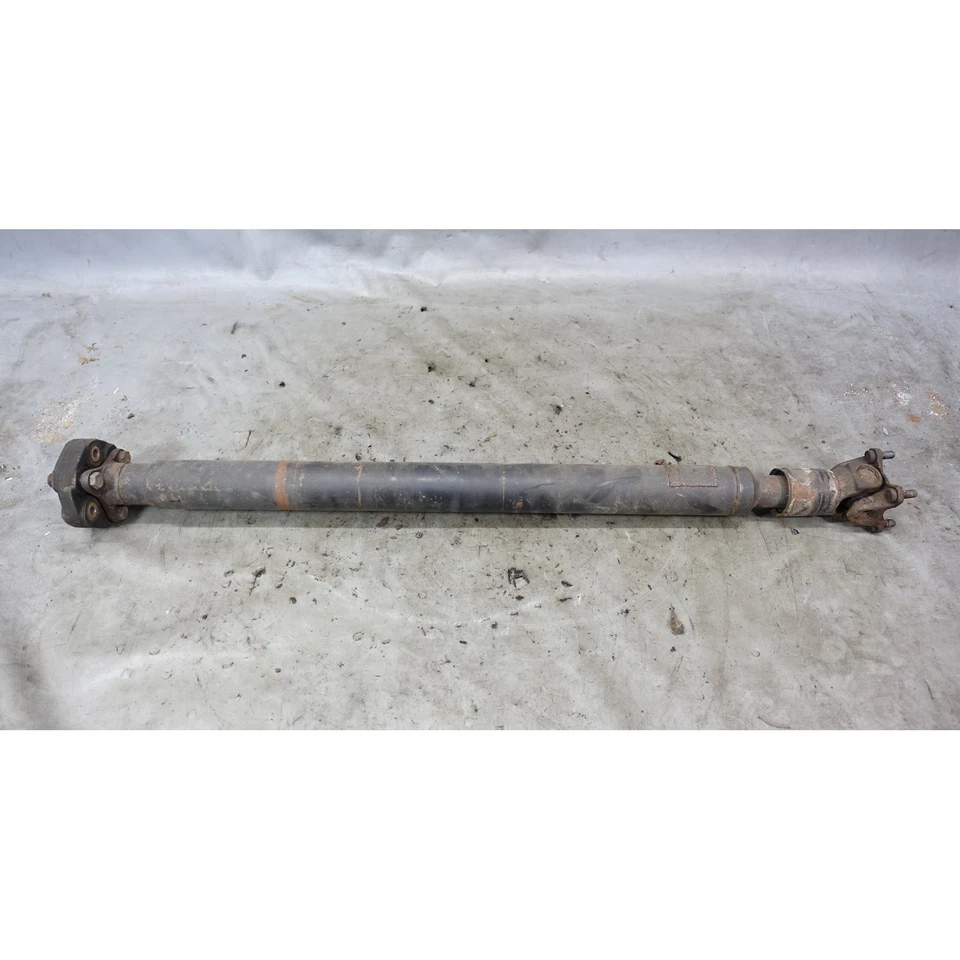 BMW E30 325ix 1988-1991 AWD eje de hélice de transmisión trasera de fábrica junta en U OEM Foto 1 de 4