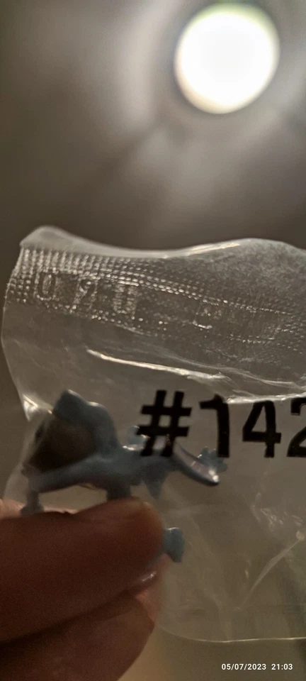 Pokemon Hasbro Small Figures Collectibles MINT Mystery Poke Packs 1999 Nintendo - Image 1 of 4