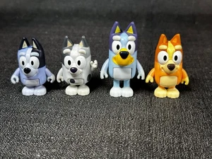 Bluey Familia y Amigos Primos Lote Calcetines Muffin Bingo Figuras de Acción Juguetes Tacón - Imagen 1 de 6