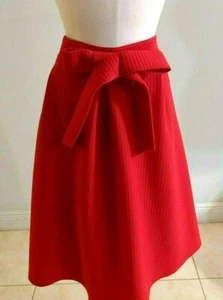 Roter Damenrock mit ausgestellter Kastenfalte und abnehmbarer Schleife vorne Größe 3XL - Bild 1 von 4