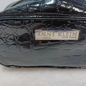 Anne Klein New York borsa cosmetica trucco nera con cerniera - Foto 1 di 6