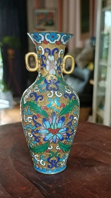 Petit Vase Chinois émaux cloisonnés et laiton avec anses dorées - Photo 1/4