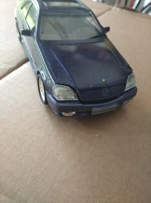 Modellino Mercedes S Classe 600 Coupe AMG in Plastica Scala 1:24 Nero Metal. - Immagine 1 di 4