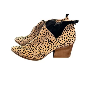 Qupid Booties Womens 7 Beige Leopard Print Cut Out Side Chunky Heel Boho Fall - Picture 1 of 13
