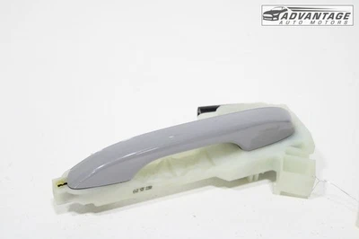 2021-2025 KIA SORENTO REAR LEFT SIDE EXTERIOR DOOR HANDLE WOLF GRAY METALLIC OEM - Image 1 of 4