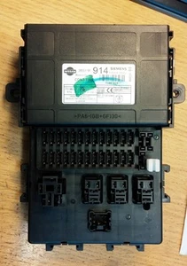 1999-2002 NISSAN PRIMERA P11 28551-9F914 ZV CENTRAL LOCKING ECU WITH FUSE BOX - Picture 1 of 3