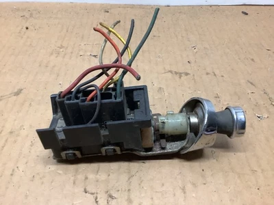 Interruptor de faros Chevy Bel Air 1950 1995076 usado con bisel de perilla y coleta fabricante de equipos originales Foto 1 de 4