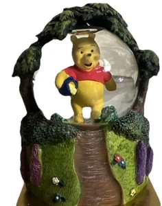 The Disney Store WINNIE THE POOH Schneekugel 3 Zoll, Glas Honig - Bild 1 von 5