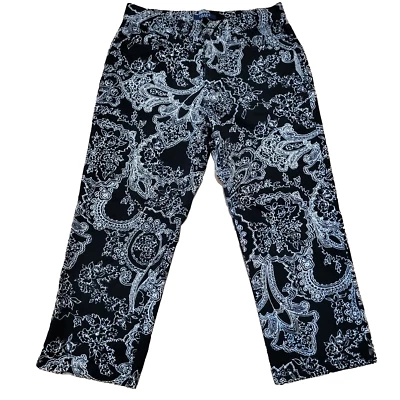 Pantalones capri Chaps para mujer 4 gorras elásticas negras con pierna recta de cachemira blanca Foto 1 de 4