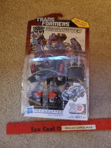 Transformers Generations Thrilling 30 Deluxe Class Trailcutter / Trailbreaker  - Picture 1 of 2