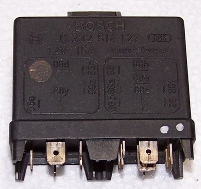 Fiat Spider 2000 OEM Bosch Fuel Injection Multi Relay 1 L-Jet 4430298 12V 15A Foto 1 de 3