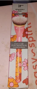 IT Cosmetics Heavenly Luxe Love Is The Foundation Brush Sealed Limited Edition - Picture 1 of 1