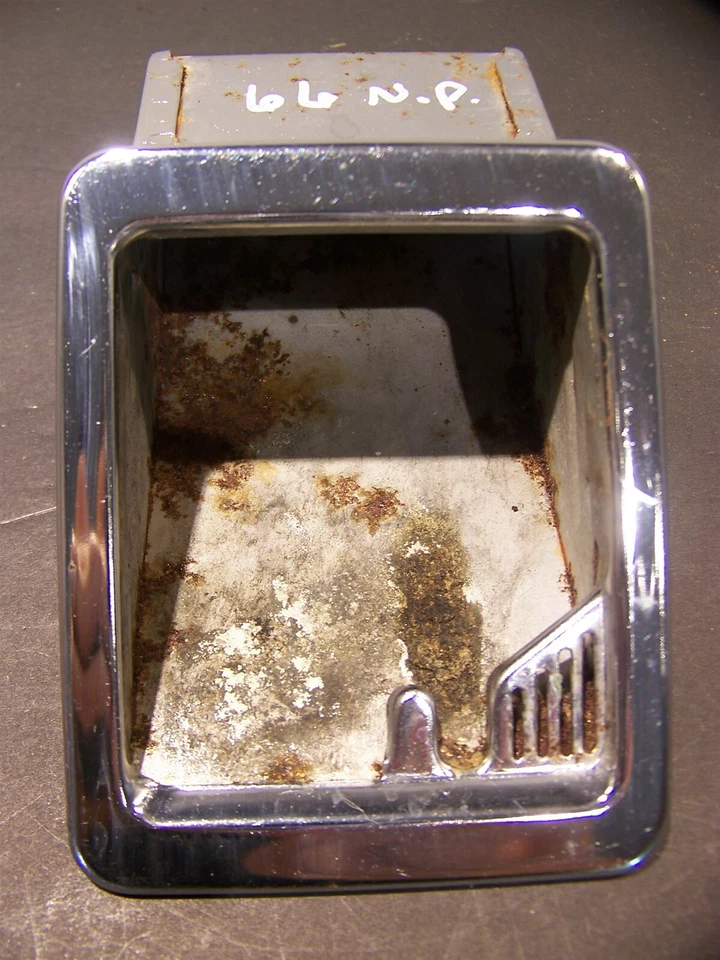 Chrysler Newport 1966 cenicero receptáculos par OEM New Yorker 300 Town & Country Foto 1 de 4