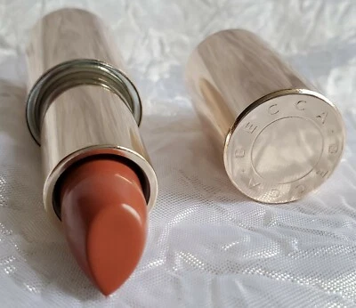 BECCA Kardashian Lippenstift Love CUPID'S KISS NATURAL PEACHY PINK NUDE SOFT BROWN - Bild 1 von 4