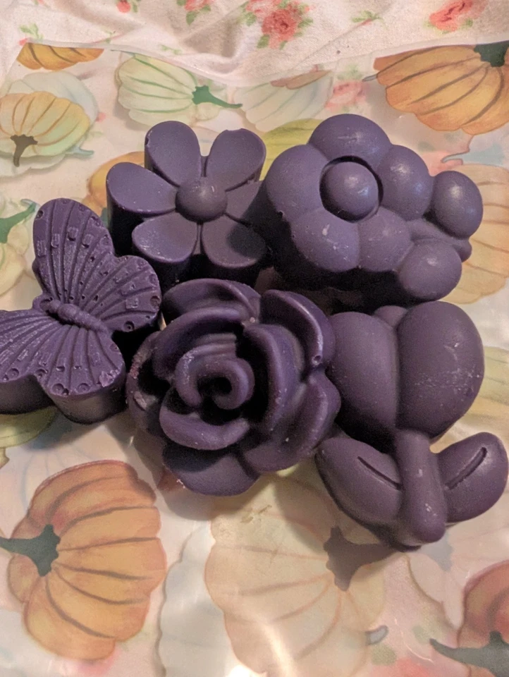 Handmade Wax Melts - Image 1 of 1