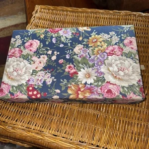 VTG FABRIC COVERED JEWELRY BOX w/Removable TRAY full Of Costume Jewelry - Picture 1 of 8
