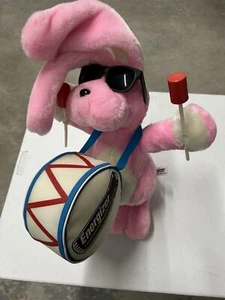 Energizer Bunny With Drum And Sticks - Imagen 1 de 1