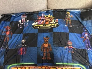 Five Nights At Freddys 50x60 Inch Throw Blanket FNAF - Picture 1 of 2