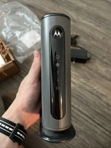 Motorola MB7220 8x4 Cable Modem, 343 Mbps, DOCSIS 3.0 - Afbeelding 1 van 4