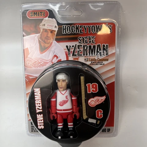 Hockeytown's Steve Yzerman Little Caesars Exclusive Collectible Cover
