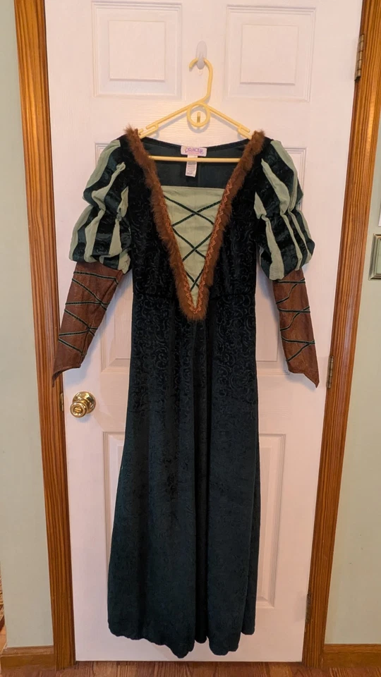 Vestido princesa paraíso renascentista verde poli veludo acabamento de pele sintética P 4-6 - Imagem 1 de 2