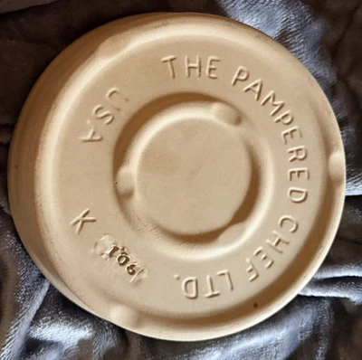 The Pampered Chef LTD USA (K 106) Deep Dish Stoneware  Baker 8” Round x 2” High - Image 1 of 4