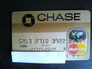 *CHASE GOLD MASTER CARD* RARE EXPIRED CREDIT CARD. Exp. 5/06. - Picture 1 of 2