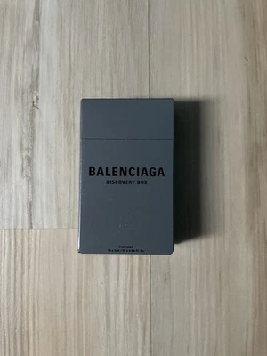   Balenciaga Perfume Discovery Box - Изображение 1 из 3