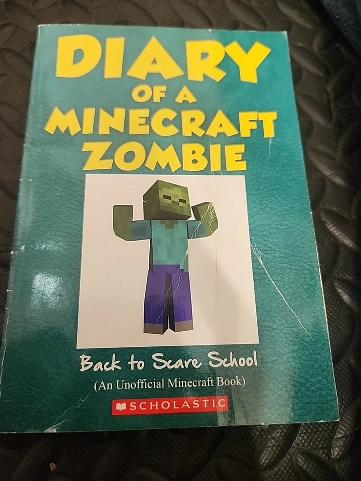 Diary of a Minecraft Zombie - Back To School Scare Book 8 Foto 1 de 1