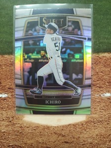 2022 Panini Select - Concourse Holo Silver Prizm #61 Ichiro Suzuki. Seattle 
