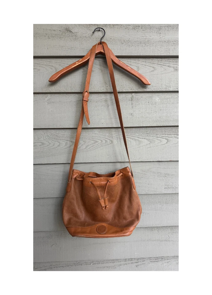 Bolso Bandolera UNISA Cuero Tostado con Cordón Correa Ajustable Vintage Boho Foto 1 de 4