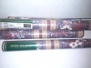 Papel Pintado John Wilman Latisha Rayas X4 Rollo 40m Borgoña Diseño Floral - Imagen 1 de 4