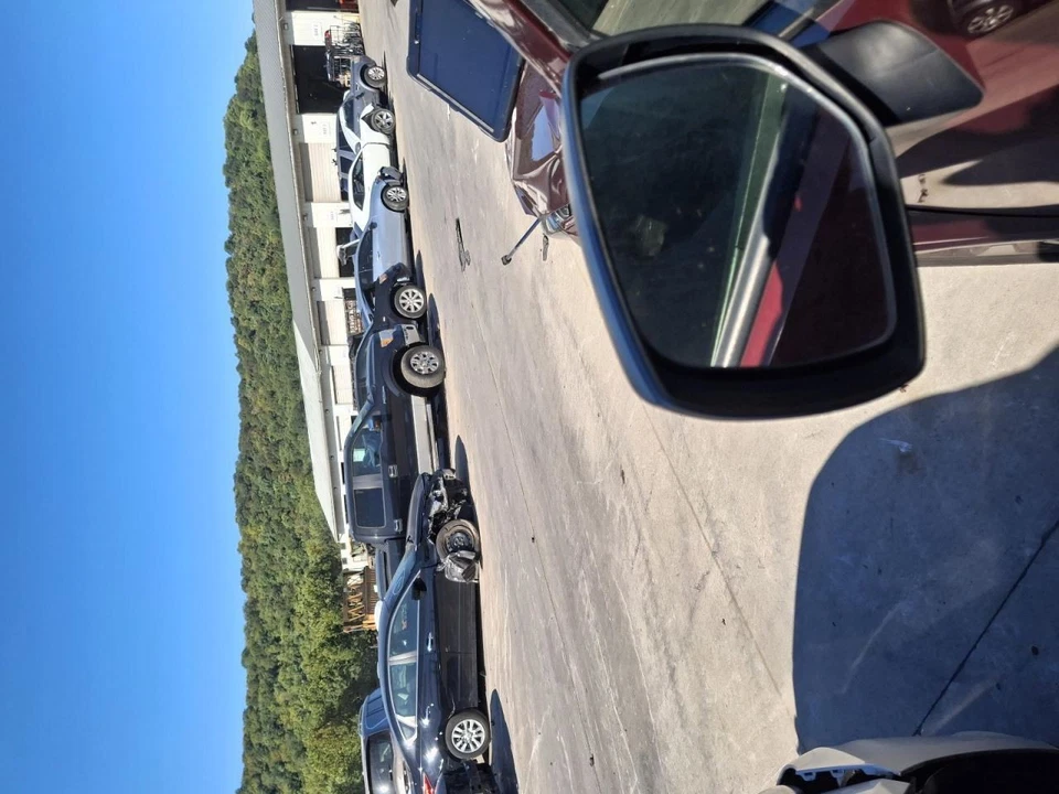 2018 Subaru Forester Driver Side Mirror Assembly Power Heated Used OEM 3654652 - Изображение 1 из 4