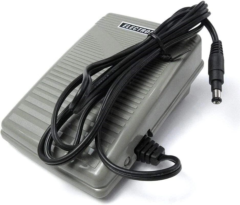 PEDALE  REOSTATO PFAFF EXPRESSION TIPTRONIC TIPMATIC CREATIVE PERFORMANCE 062E - Imagen 1 de 2