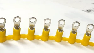 NEW 2K RL PANADUIT PV10-10RB-2K Ring Terminal,Yellow, Vinyl, 10-12 AWG, #10 Stud - Picture 1 of 8